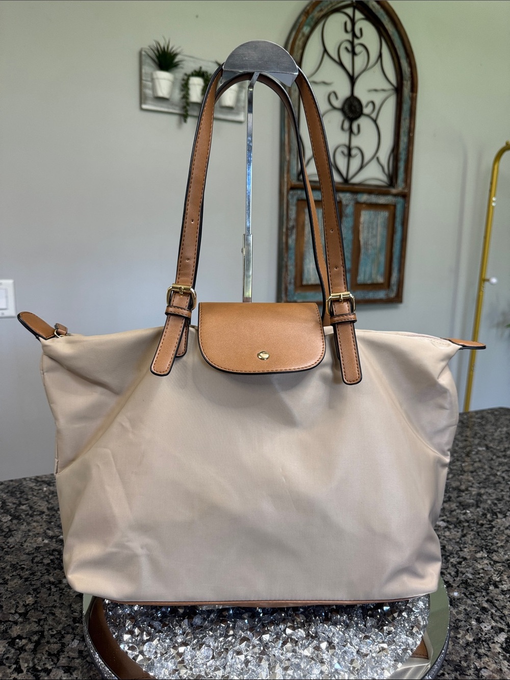 Kate & Alex tan nylon Tote with brown Trim - Women’s Shoulder Bag EUC